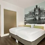 酒店 Super 8 By Wyndham 3*
