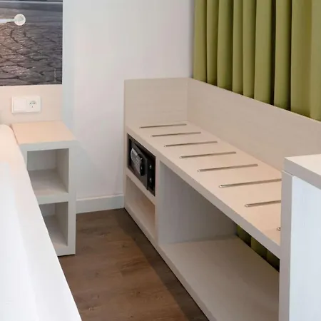 Super 8 By Wyndham Hotel 3*