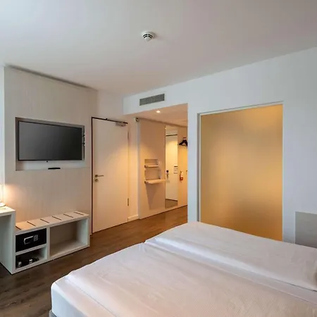 Super 8 By Wyndham 3*