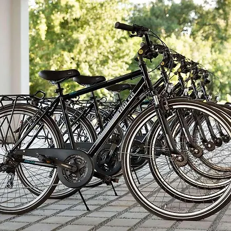 Hotel Super 8 By Wyndham 3*