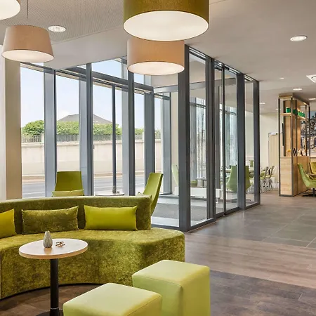 Super 8 By Wyndham Dresden