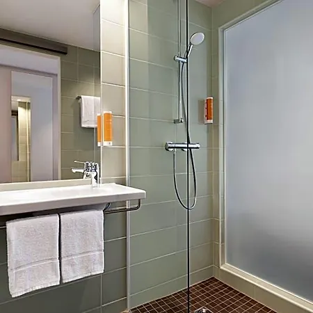 Super 8 By Wyndham Hotel Dresden