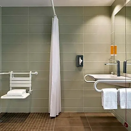 Hotel Super 8 By Wyndham 3*