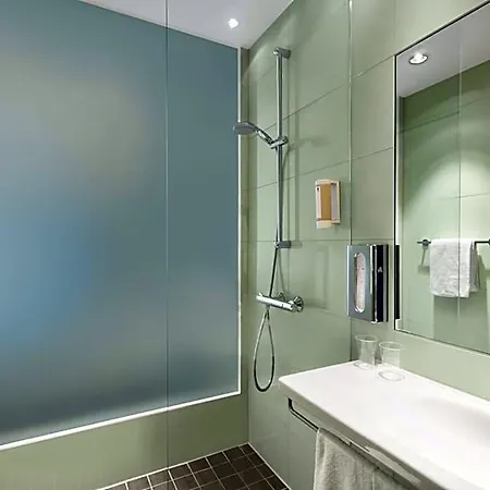 Super 8 By Wyndham Hotel 3*