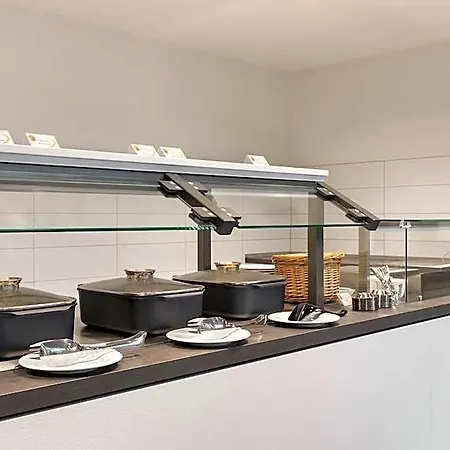 Super 8 By Wyndham Hotel 3*