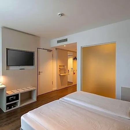Super 8 By Wyndham 3* Dresden