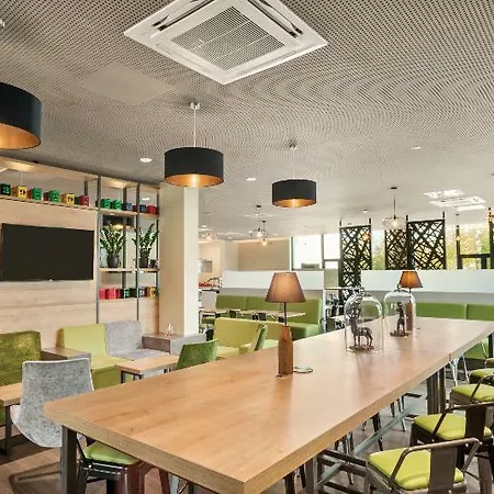 Otel Super 8 By Wyndham 3*