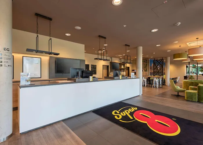 Super 8 By Wyndham Hotel