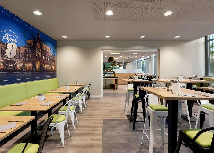 Super 8 By Wyndham Hotel 3*