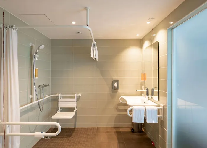 Hotel Super 8 By Wyndham 3*