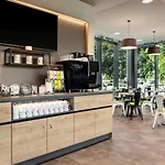 Hotell Super 8 By Wyndham 3*