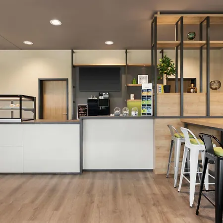 Hotel Super 8 By Wyndham Dresden