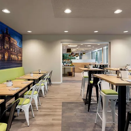 Super 8 By Wyndham Hotel 3*