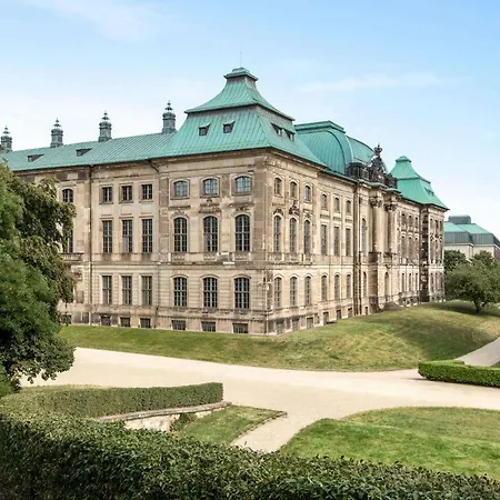 Super 8 By Wyndham Dresden