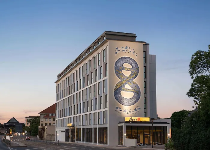 Hotel Super 8 By Wyndham 3*