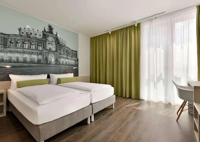 Super 8 By Wyndham Hotel Dresden