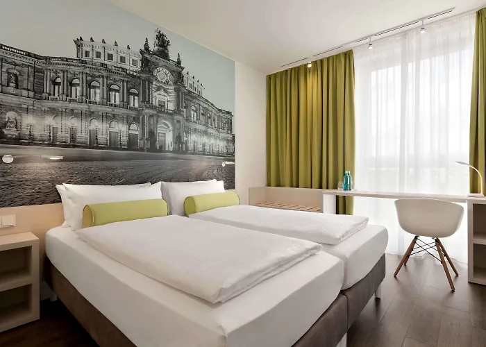 Hotel Super 8 By Wyndham Dresden